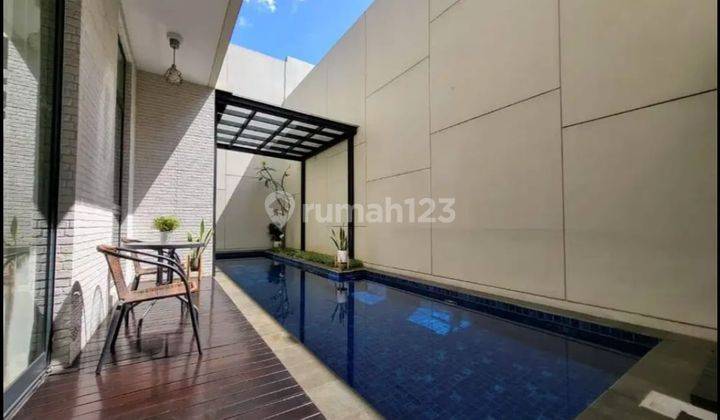 Rumah 3 lantai lokasi premium full furnished Nava Park BSD City 1