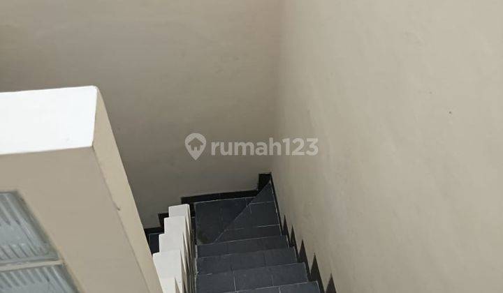 Rumah 2 Lantai 3 Kamar Tidur Harga 1M an Nusaloka Bsd City 2