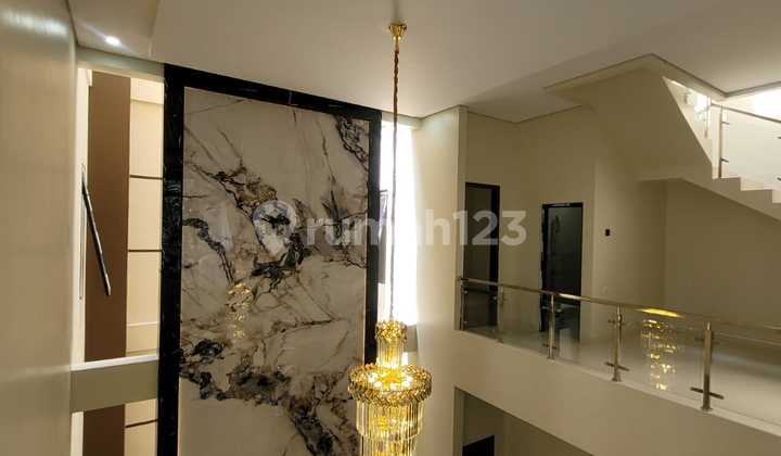 Rumah 2.5 Lantai Baru Full Furnished Tinggal Bawa Koper Pasti Suka Lokasi Super Strategis Anggrek Loka Bsd Rumah 2.5 Lantai Baru Full Furnished Tinggal Bawa Koper Pasti Suka Lokasi Super Strategis Anggrek Loka Bsd