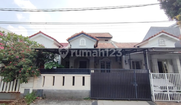 3-Bedroom House East-Facing Strategic Location 1.5-Story Building Eligible for KPR from All Banks Nusaloka BSD