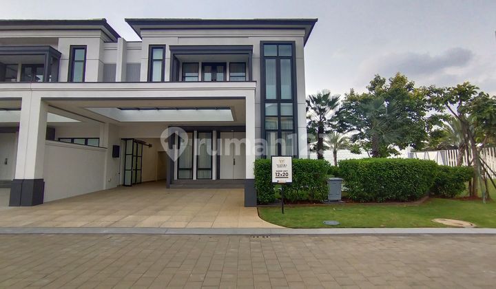Beautiful house 12 meters wide corner position fully furnished ready to move in just bring your suitcase ready for transaction Matera Residences Gading Serpong