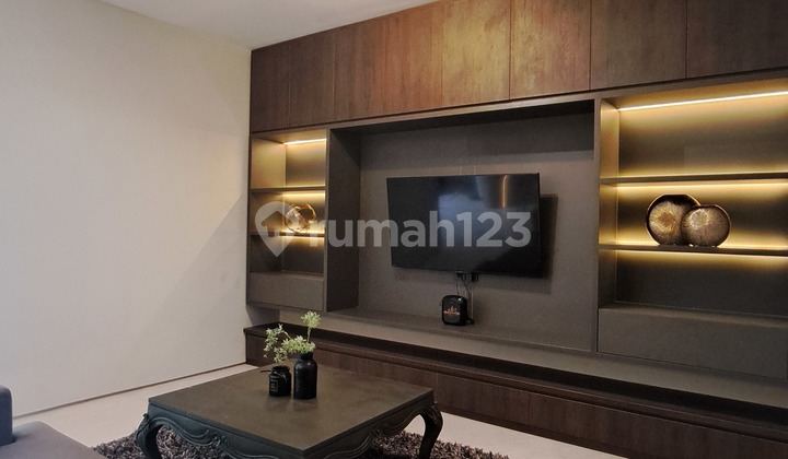 Rumah Baru Semi Furnished Siap Huni bisa KPR 3 Lantai Alam Sutera