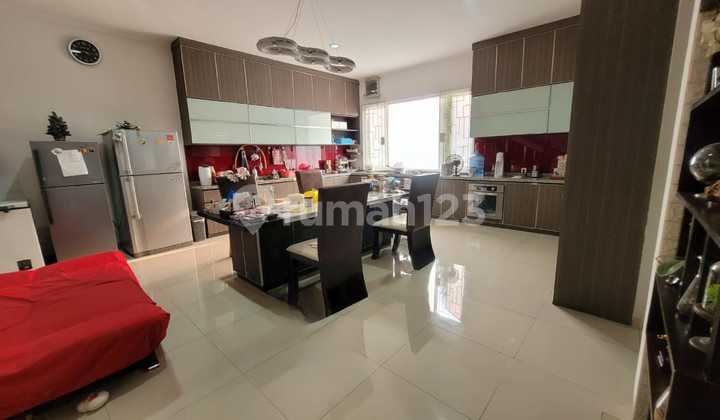 Rumah 2.5 Lantai Semi Furnished Lebar 13 Meteran Siap Huni Bisa Kpr Semua Bank Foresta Bsd City 2