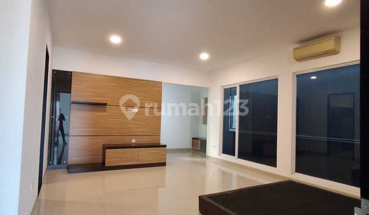 Rumah Baru 3 Lantai Semi Furnished Siap Huni Onyx Alam Sutera Rumah Baru 3 Lantai Semi Furnished Siap Huni Onyx Alam Sutera