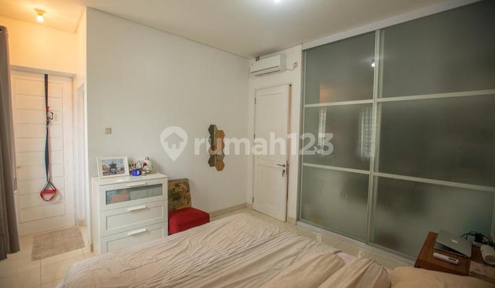 Ready-to-Occupy 2-Story House, 4 Bedrooms, Strategic Location, Pavillion BSD. Ready-to-Occupy 2-Story House, 4 Bedrooms, Strategic Location, Pavillion BSD.