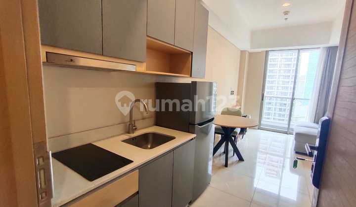 apartment 2 BR full furnished lantai 31 Taman Anggrek Residence