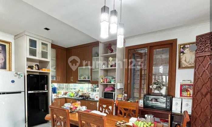 Rumah Cantik Garasi 6 Mobil Ada Kolam Renang Bintaro Sektor 9  2