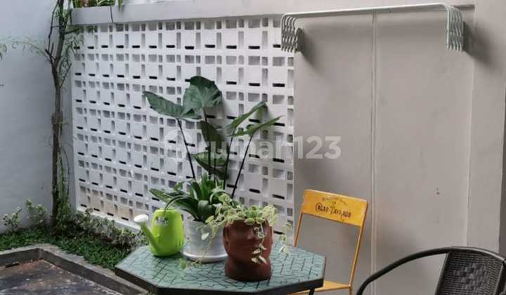 Rumah 2 Lantai Cakep Full Furnished Siap Huni Nusaloka BSD Rumah 2 Lantai Cakep Full Furnished Siap Huni Nusaloka BSD