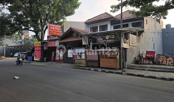 Rumah hadap barat cocok untuk segala jenis usaha Kencana Loka BSD Rumah hadap barat cocok untuk segala jenis usaha Kencana Loka BSD