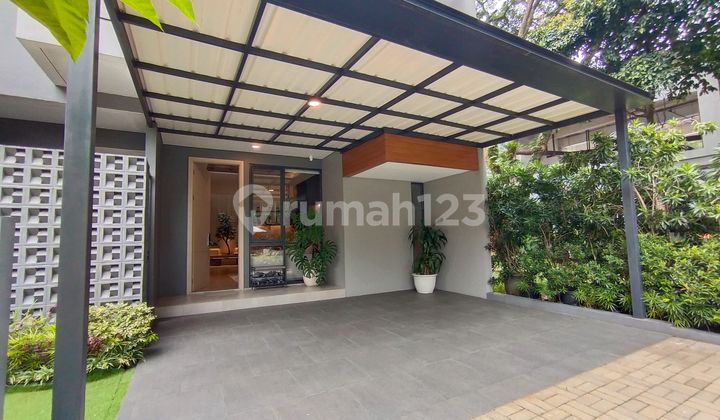 3-story house where you can create your own home cinema at TERRAVIA BSD.