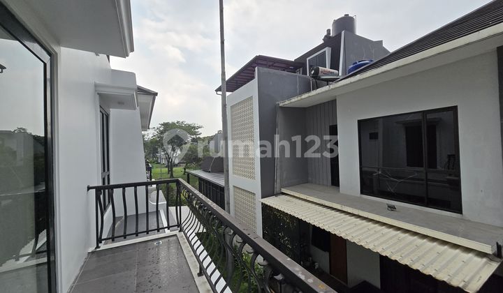 New 3-Story Ready-to-Occupy House, 10 Meters Wide, The Icon BSD City New 3-Story Ready-to-Occupy House, 10 Meters Wide, The Icon BSD City