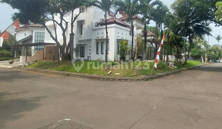 3-Story House in Bintaro Jaya, Elite and Luxurious Area 2