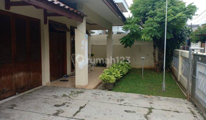 Rumah semi mewah di tanah kusir jakarta selatan 2