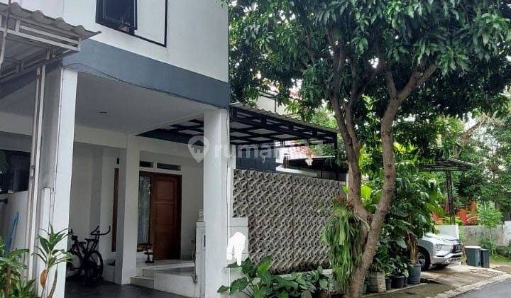 Rumah bagus hook taman di Bintaro sektor 9 dekat graha bintaro 2