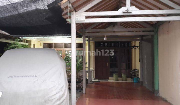 Rumah lama jalan depan 2 mobil di daerah pejaten barat jakarta selatan 1