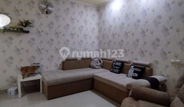 House Near Toll Access and Train Station in Delatinos Serpong 2