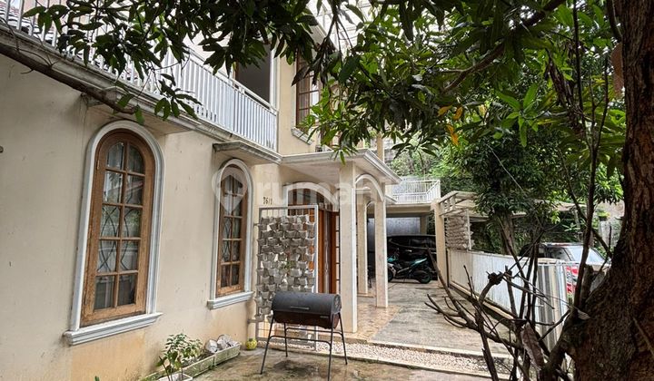 Rumah Bagus Keren Terawat di Bintaro Sek 2