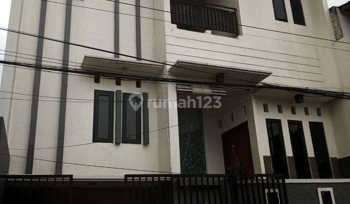 Rumah Dekat Dengan Gandaria City Jakarta Selatan 2