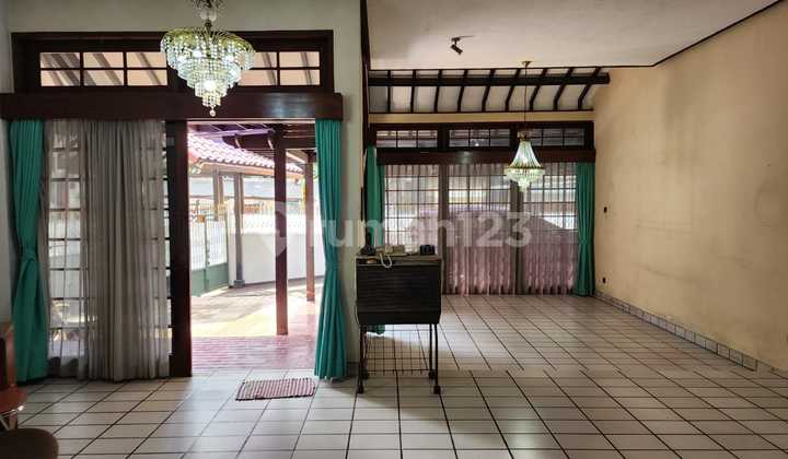 Well-Maintained Beautiful House in Senopati Area, South Jakarta 2