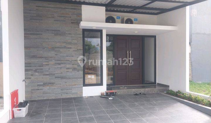 Rumah Cantik Ada Mezanin Dan 2 Lantai Di Ciputat 1