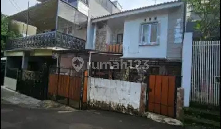 Rumah Sewaan Bagus Keren di Cirendeu 2