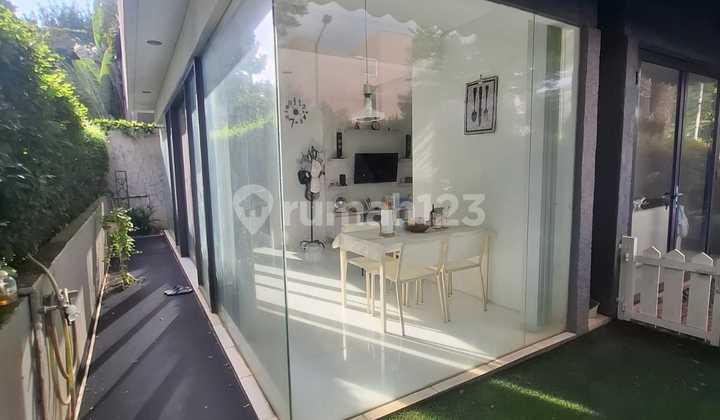 Rumah Bagus Ber_seni Ada Lift Dekat Akses Toll Veteran
