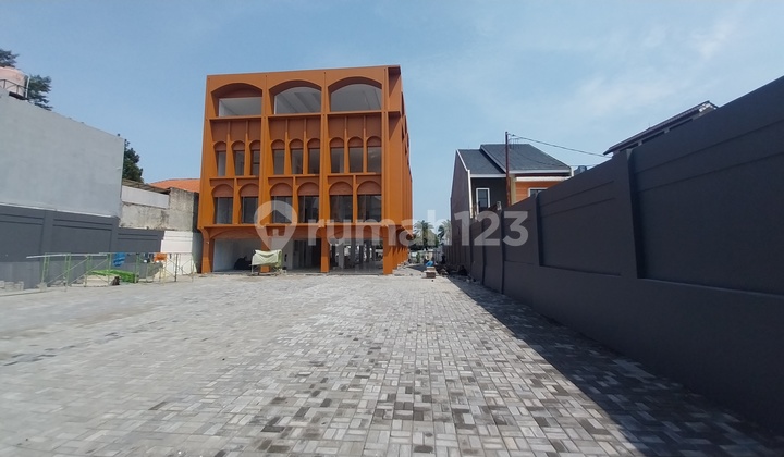 New Strategic Building in Ragunan, South Jakarta New Strategic Building in Ragunan, South Jakarta