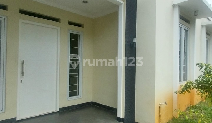 Good Ready-to-Occupy House in Bintaro Sector 9 2