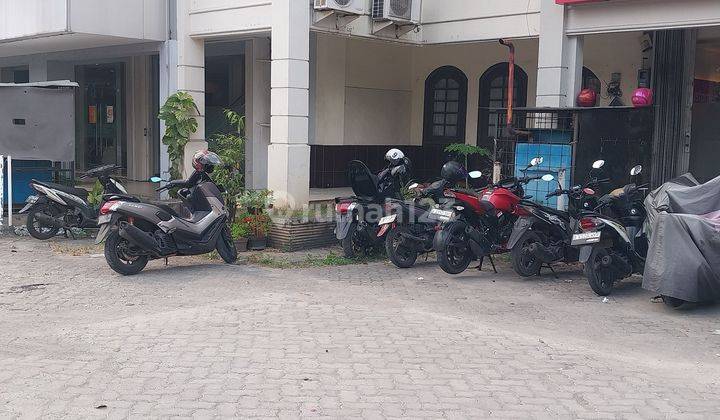 Ruko Terawat Bagus 3lantai 5x18 Di Bintaro Jaya 2