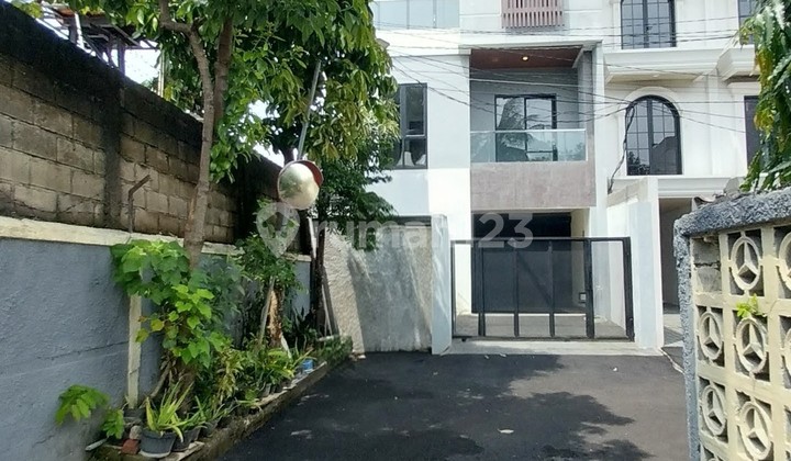 Rumah Baru di Cidodol Jakarta Selatan Cukup Bagus