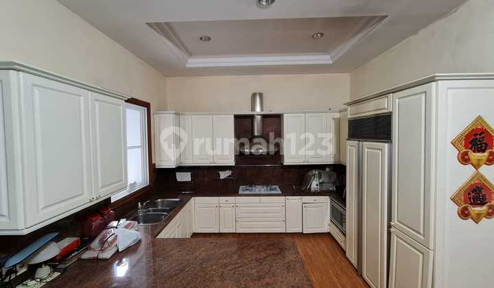 Dijual Rumah Bagus dengan Private Dermaga di Pantai Mutiara 2