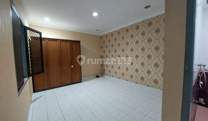 Dijual Rumah Murah di Grisenda Pik Lt 10x20m 2 Lantai Selatan 1