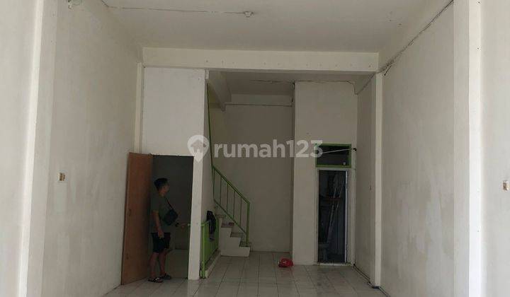 Disewa Ruko di Tanah Sereal, Kec. Tambora, Jembatan 5 Jakbar Lt 4x15m2 5 Lantai 2