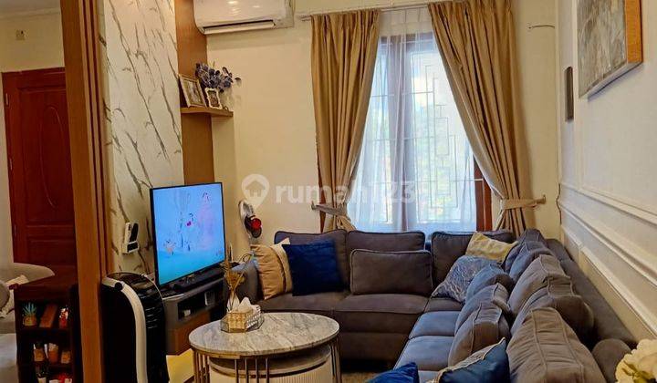 Dijual Rumah Mewah 2 Lantai Full furnished di Pik, Jakarta. Strategis, Dekat Taman, Dekat Sekolah, Dekat Rumah Sakit. 1