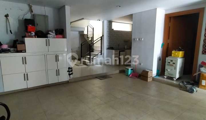 Dijual Rumah Layar Permai Pik Lt 8x15m, 3 Lantai Full Marmer SHM 1