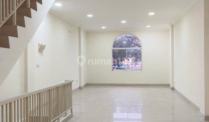 Disewakan Ruko Green Lake City Boulevard Lt 4,5x15m, 4 Lantai, Min 3 Thn Sewa 1