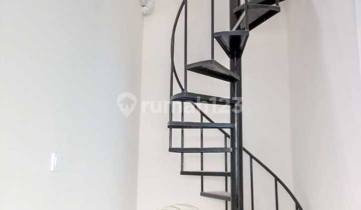 For Sale New Beautiful Foresta BSD House, Hook Land 264m², 2 Floors 2