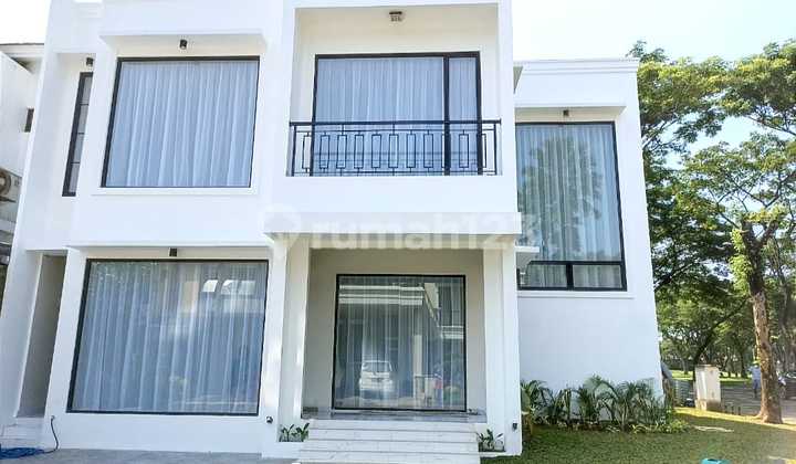 For Sale New Beautiful Foresta BSD House, Hook Land 264m², 2 Floors