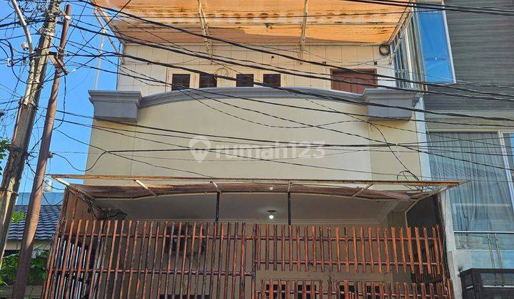 Di Sewa Rumah Muara Karang L.Tanah : 6x15 L.Bangunan : 3 lt Listrik : 11.000 4 KT  1