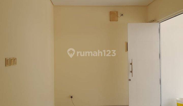 Disewakan Rumah Cluster Sand Hills Golf Lake Residence di Cengkareng, Luas 8x15 2