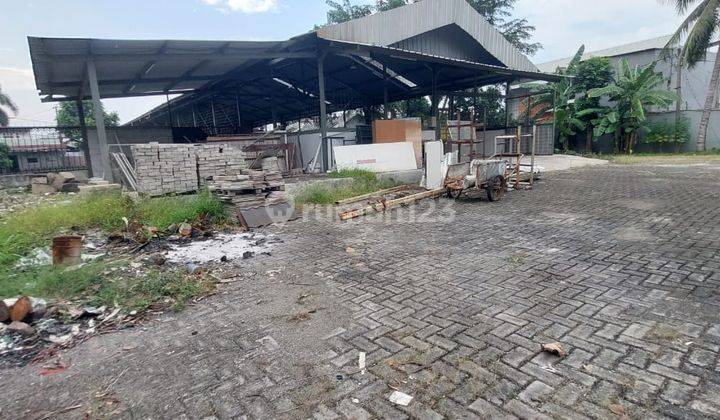 Dijual Gudang di Menceng. Tegal Alur. Gudang Siap Pakai Luas Tanah 5005m² 2 Bangunan Gudang 3000m² Konstruksi Besi 2