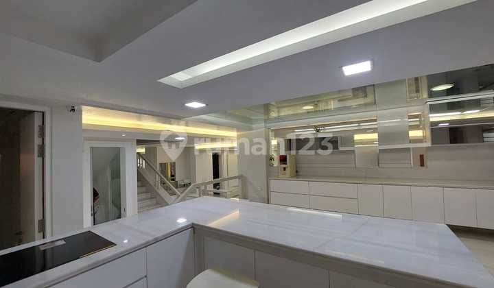 Dijual Rumah Bagus Semi Furnished Di Garden House PIK1