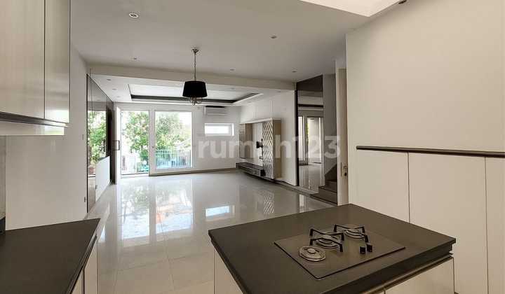 Dijual Cepat Rumah Minimalis di PIK 1 (Area Layar Permai) Dijual Cepat Rumah Minimalis di PIK 1 (Area Layar Permai)