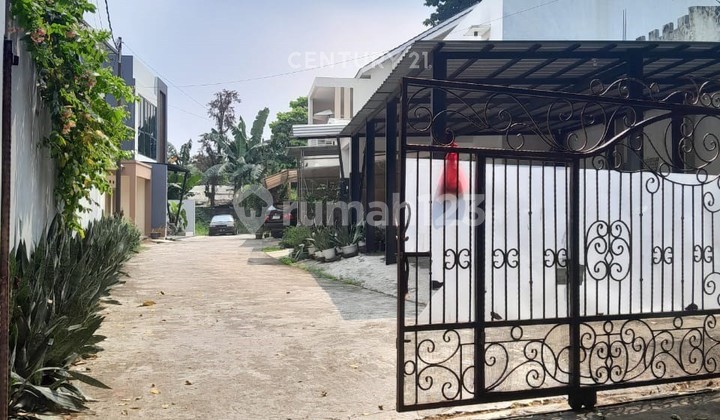 For Sale House Comfortable and Serene Location Deplu Complex Bintaro South Jakarta 2