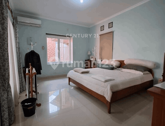 For Sale House in Graha Bintaro Attractive Price Large Land 2
