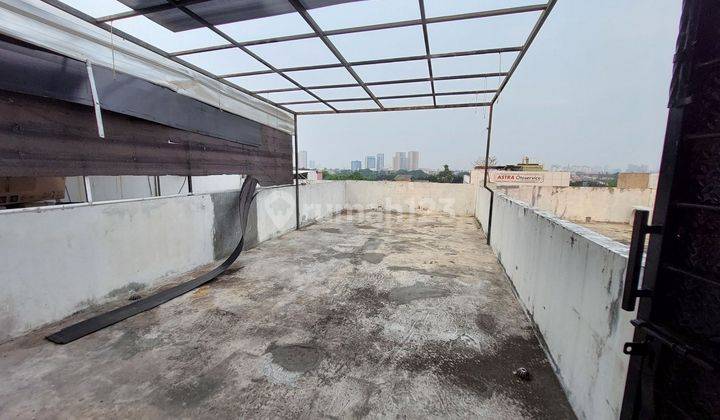 Ruko 3 lantai ada Rooftop dekat tol jorr simatupang  2