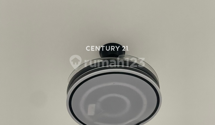 Dijual Rumah Strategis Di Tangerang Selatan Rooftop Lampu Gantung 2