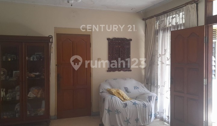 Strategic House with Attractive Price for Sale in Ulujami, South Jakarta 2
