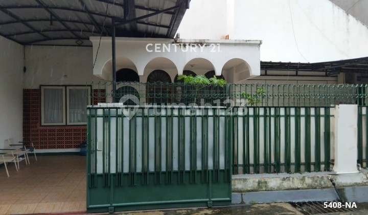 Dijual Rumah Strategis Harga Menarik di Kemanggisan Utama