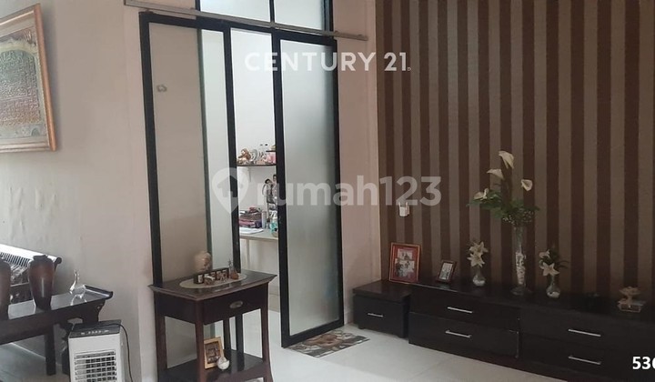 Dijual Rumah Strategis Harga Menarik di Dekat Stasiun Pondok Ranj 2